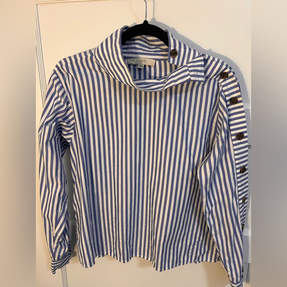 LOFT Striped Blue and White Button-Detail Top 100% Cotton Machine Wash Cold XS
